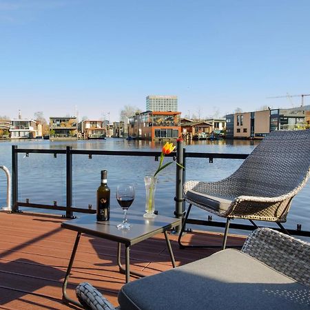 Houseboat Studio With Canalview And Free Bikes アムステルダム エクステリア 写真