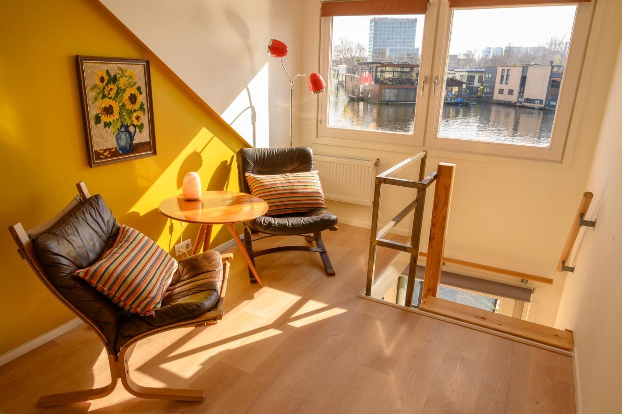 Houseboat Studio With Canalview And Free Bikes アムステルダム エクステリア 写真